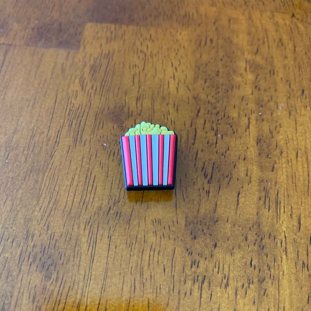 “Jibbitz” Crocs Shoe Charm: Popcorn